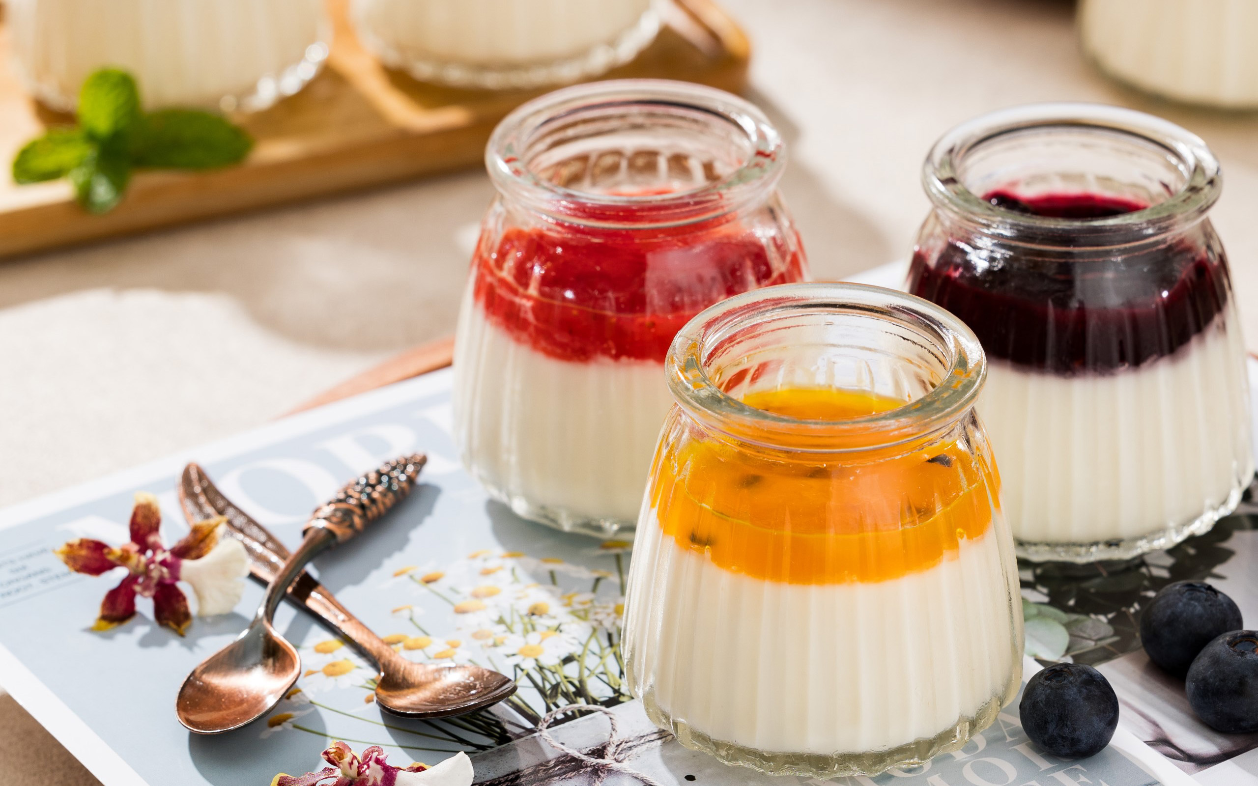 Cách làm sữa chua truyền thống ngon mịn tại nhà cùng Bếp Song Ngọc